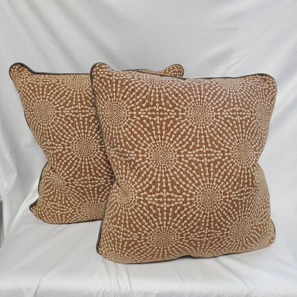 Set of 2 Orange Geometric Accent Pillows